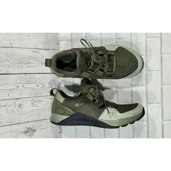 Nike Tech Trainer Cross Training Shoes AQ4775 002 Dark Green MENS